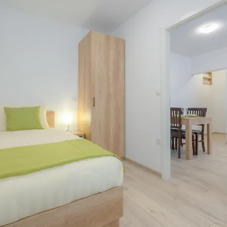 Apartamento Old Town Ground Floor
